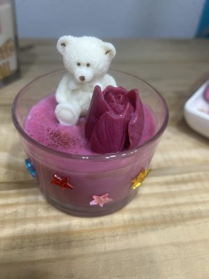 Κερί με αρκουδάκι και τριαντάφυλλο